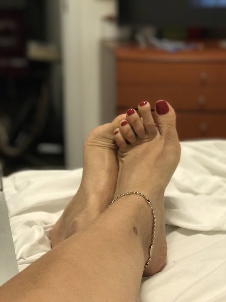 Sexy Women (Feet, Milfs, Matures,) #80416744