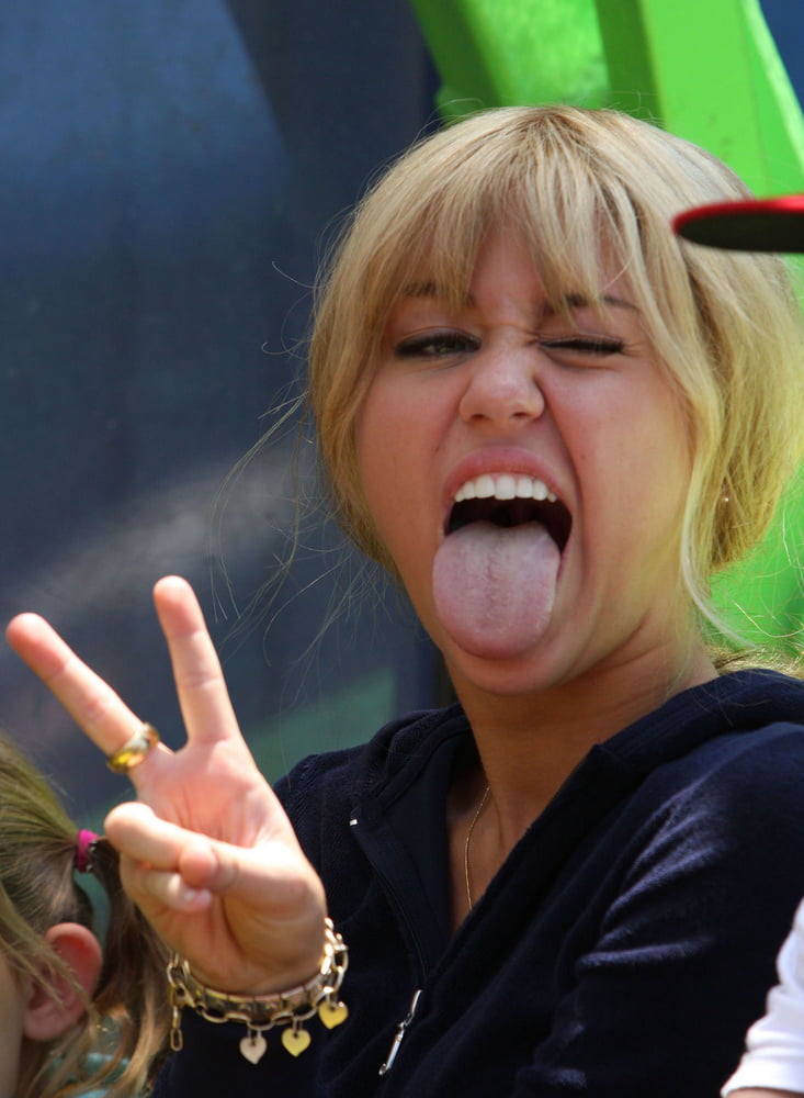 Miley Cyrus. Slutty faptoy #88945948