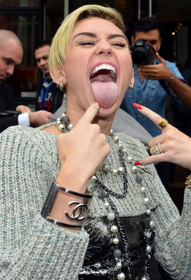 Miley cyrus. schlampig faptoy
 #88945951