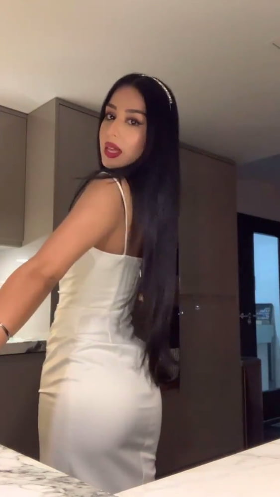 Instagram Babe Erim Indian Sexy Slut Tight Body Dresses Legs #102434552