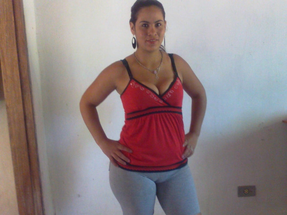 Caderona joven guapa y sexi, provocadora chica buenata
 #89290476