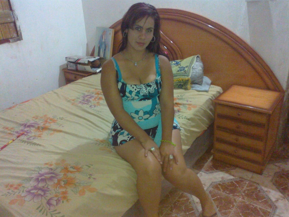 Caderona joven guapa y sexi, provocadora chica buenata
 #89290480