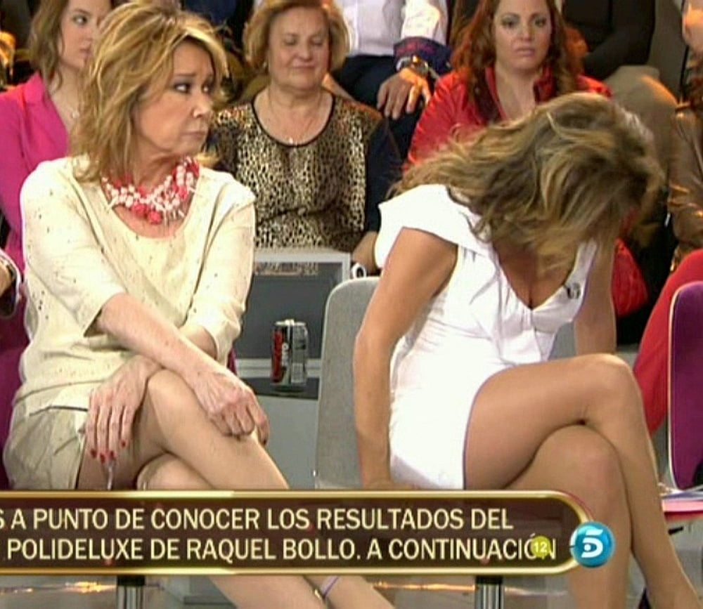 スペインのテレビ番組の乳房マリア・パティノ
 #93611642
