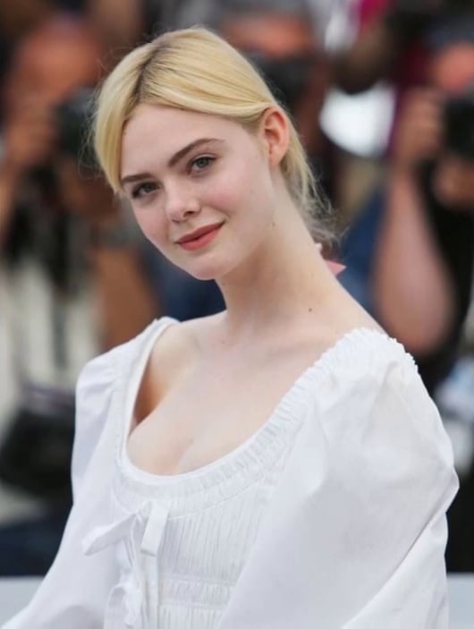 Elle fanning
 #103161153