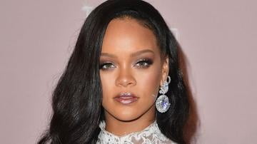 Rihanna, die Ebenholzgöttin!! Fotos + meine Fälschungen
 #92466100