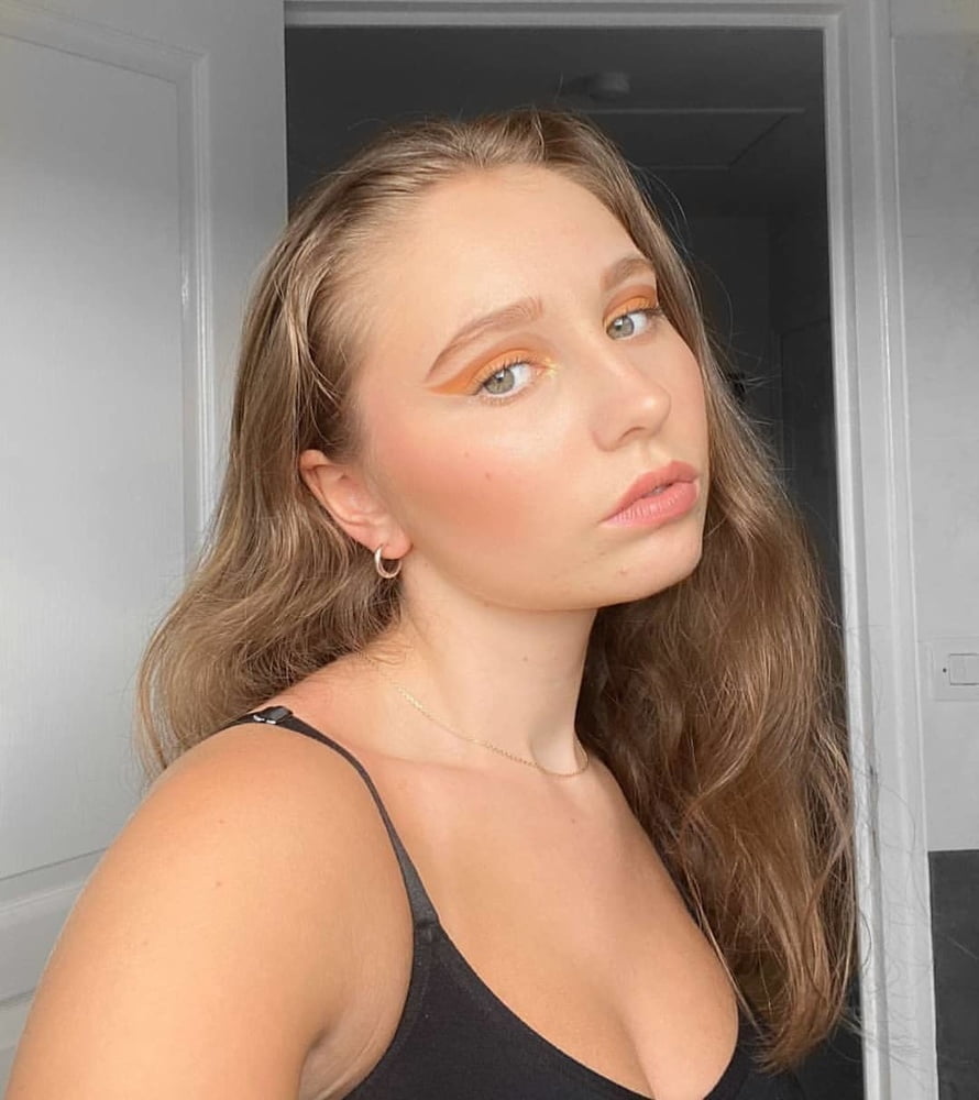 Verdammt heiße Insta-Mädchen (53)
 #81768106