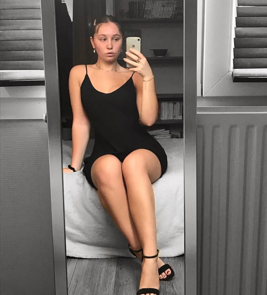 Verdammt heiße Insta-Mädchen (53)
 #81768149