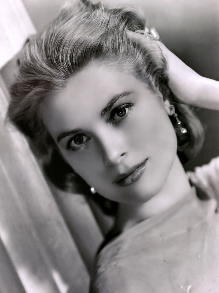 Grace kelly
 #102526332