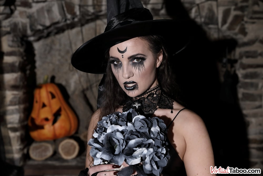 Umore di Halloween e grande vendita su virtualtaboo.com
 #106555128