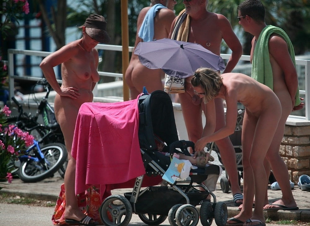 0866 Nackt Strand Paare und Gruppen
 #81031417