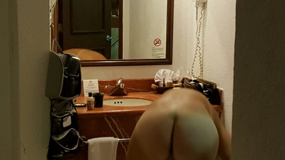 0866 playa desnuda parejas y grupos
 #81031563