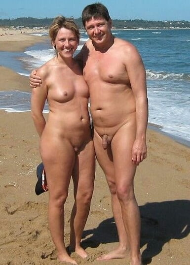 0866 playa desnuda parejas y grupos
 #81031741