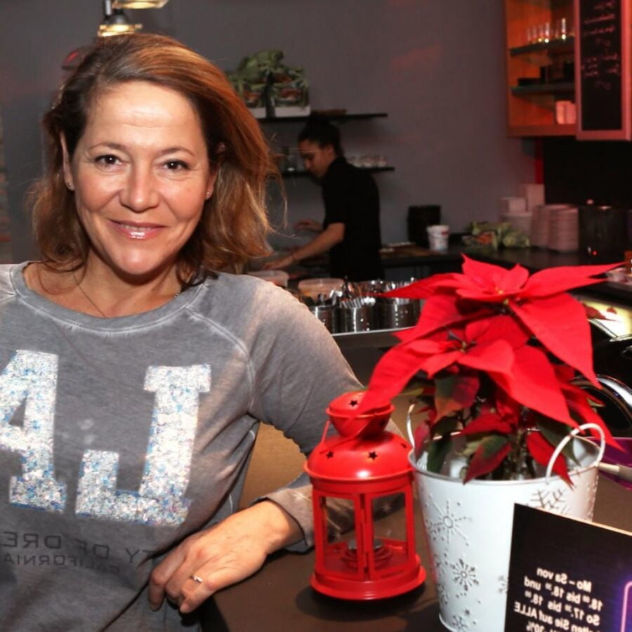 Monica weinzettl
 #94217885