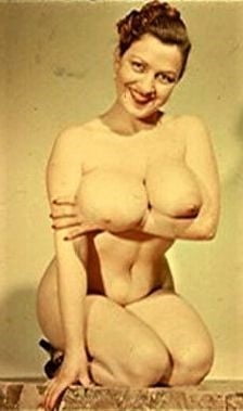 Kathy suits, modèle vintage à gros seins
 #97707812