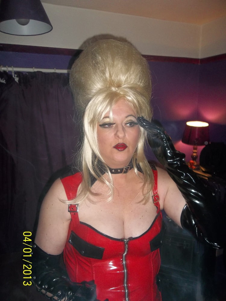 Nueva chica en la ciudad pt 1
 #106728351