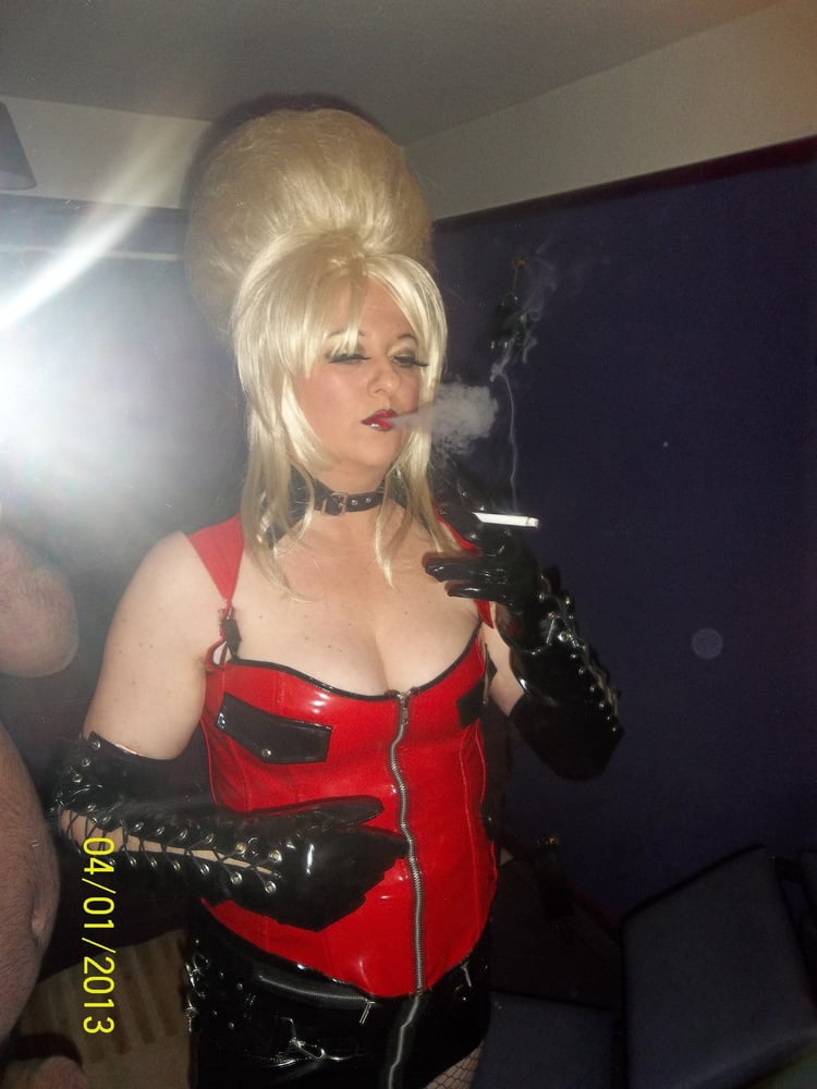 Nueva chica en la ciudad pt 1
 #106728357