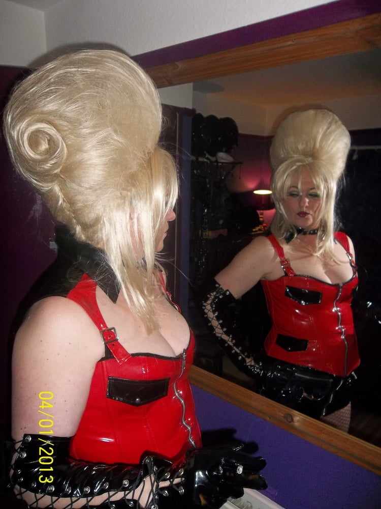 Nueva chica en la ciudad pt 1
 #106728362