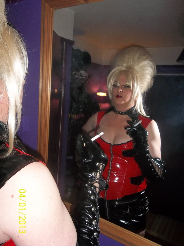 Nueva chica en la ciudad pt 1
 #106728375