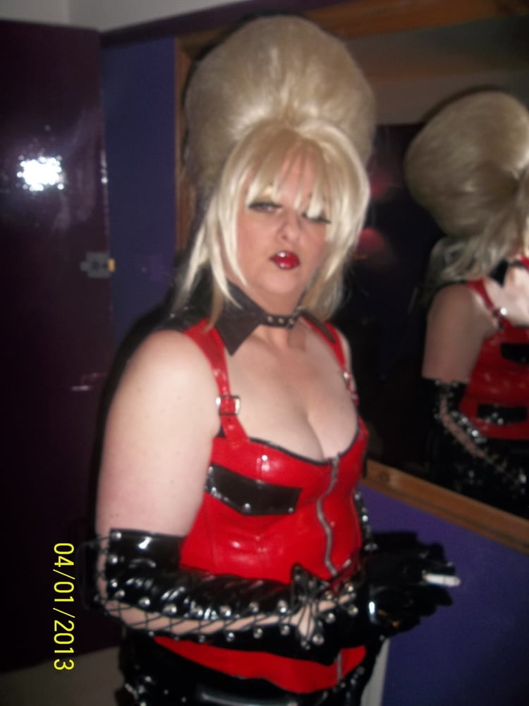 Nueva chica en la ciudad pt 1
 #106728399