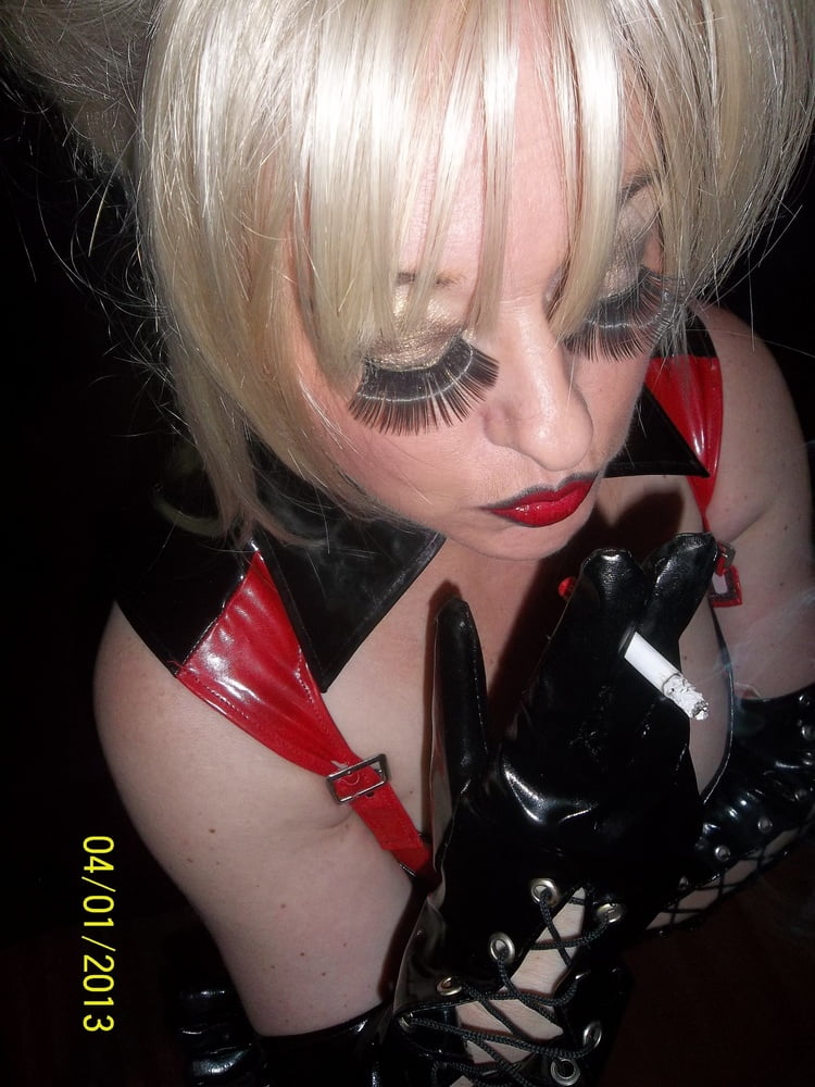 Nueva chica en la ciudad pt 1
 #106728407