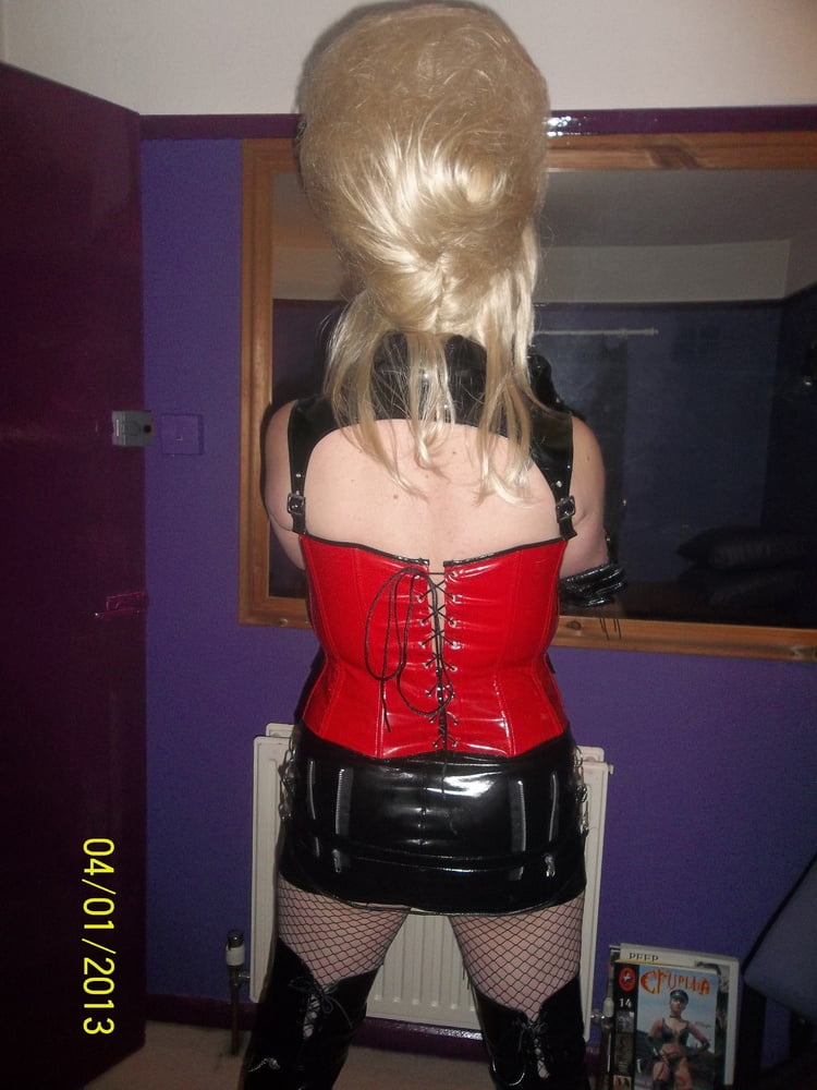 Nueva chica en la ciudad pt 1
 #106728415