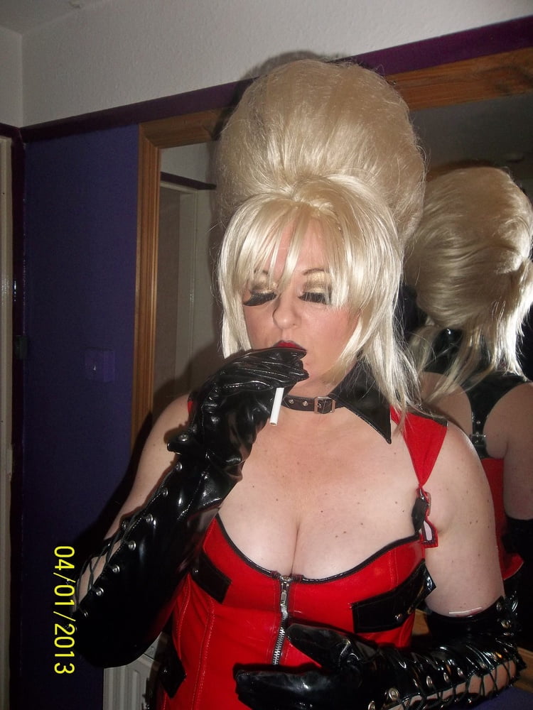 Nueva chica en la ciudad pt 1
 #106728421