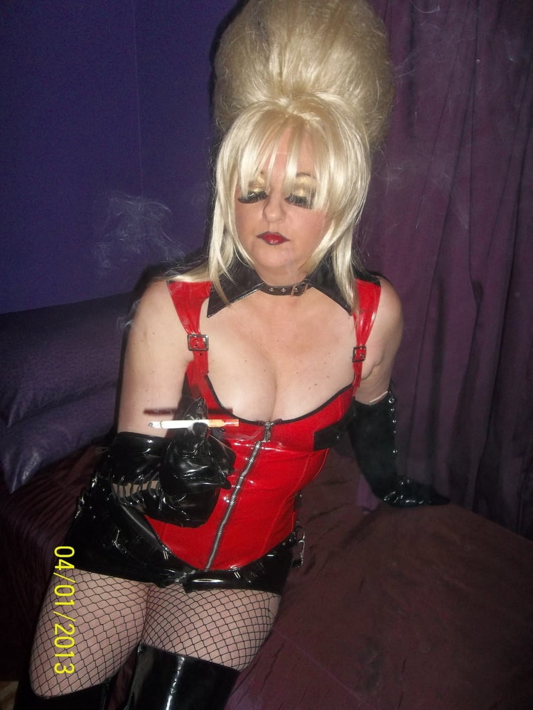 Nueva chica en la ciudad pt 1
 #106728437