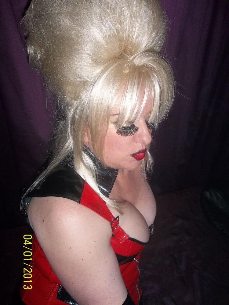 Nueva chica en la ciudad pt 1
 #106728460