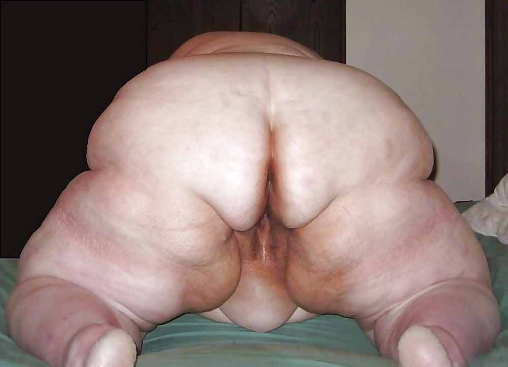 Ssbbw bendover abierto y listo
 #104488134