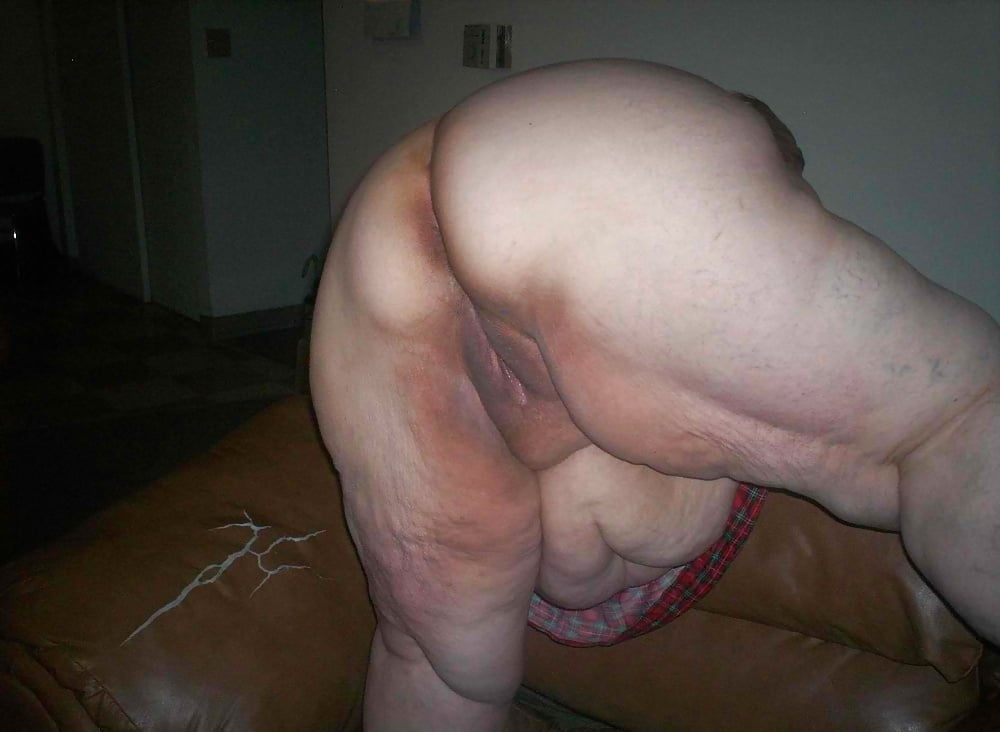 Ssbbw bendover abierto y listo
 #104488144