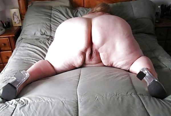 Ssbbw bendover abierto y listo
 #104488185