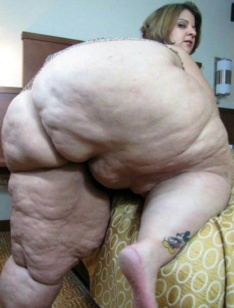 Ssbbw bendover abierto y listo
 #104488188