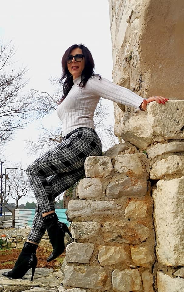 Madura z
 #104720710