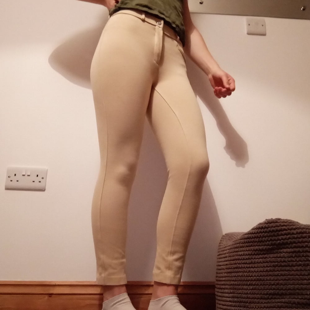 Mädchen in Jodhpurs 5
 #94372468