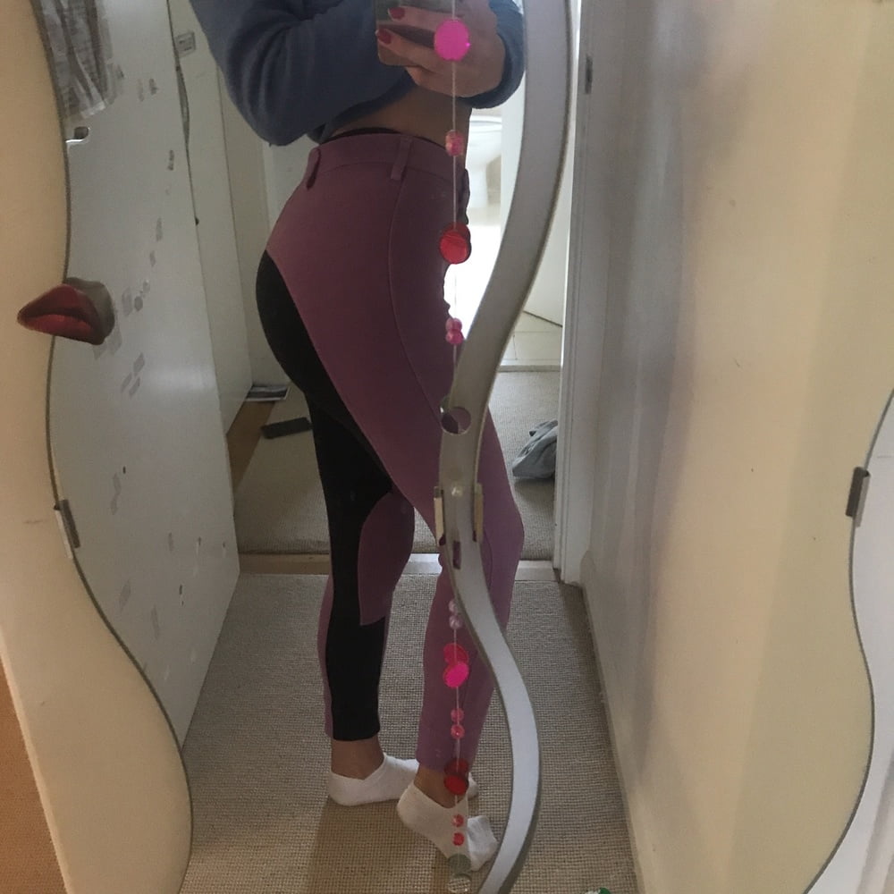 Mädchen in Jodhpurs 5
 #94372479