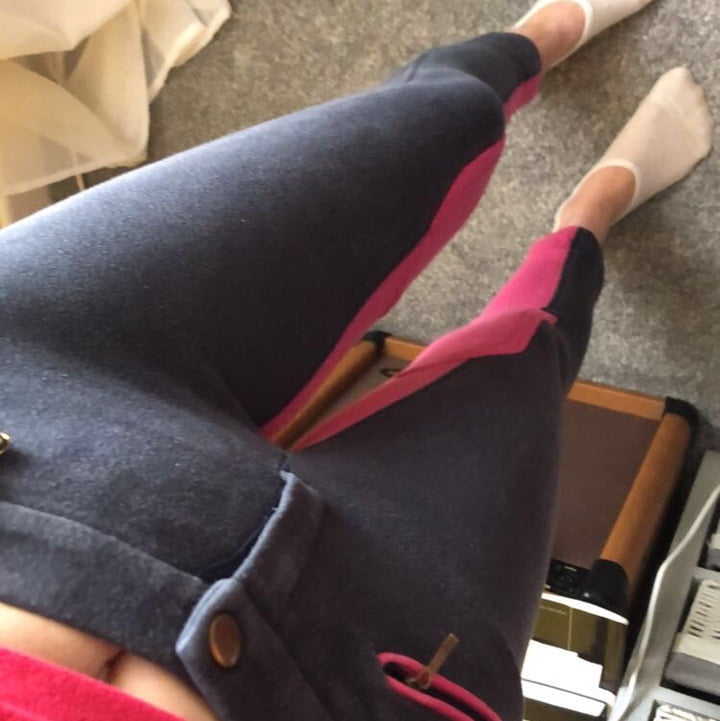 Mädchen in Jodhpurs 5
 #94372488