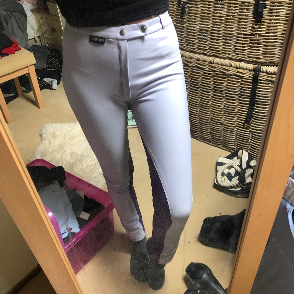 Mädchen in Jodhpurs 5
 #94372539