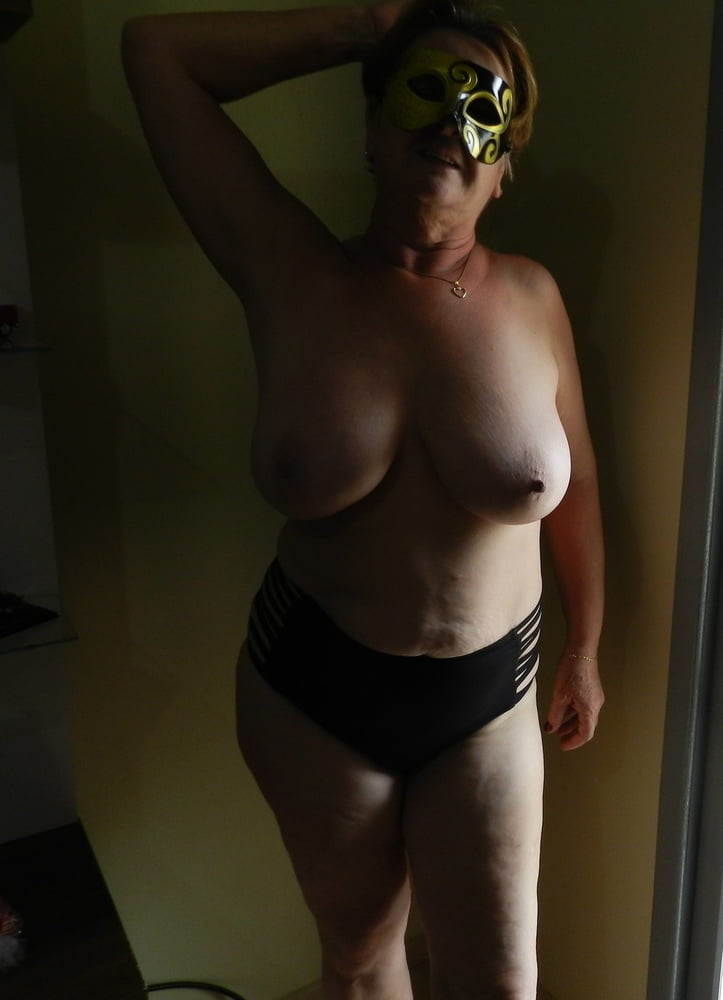 Die sexy Schlampe Lori mit ihren großen Titten und ihrer Muschi
 #96084592