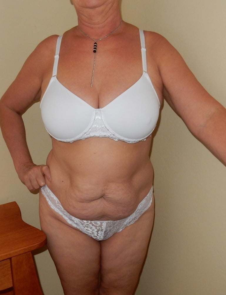Die sexy Schlampe Lori mit ihren großen Titten und ihrer Muschi
 #96084598