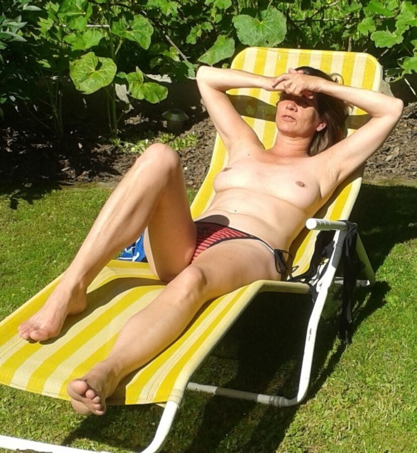 露出した妻たち 15 #94175408