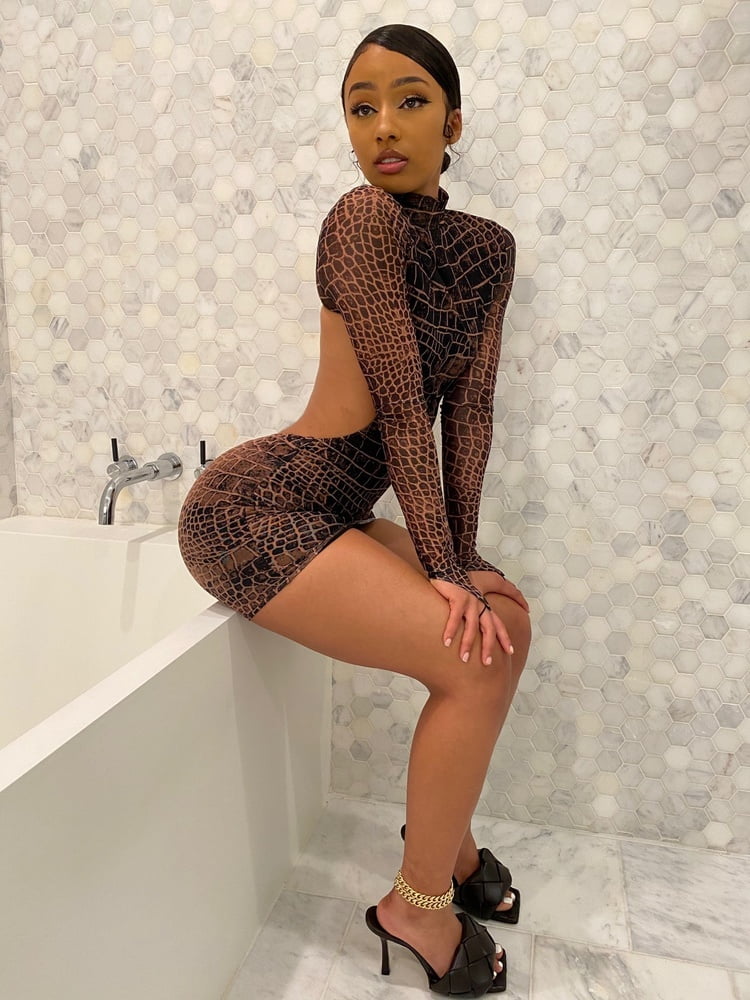 Rubi rose
 #105811500