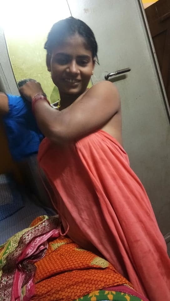 Indische Bihari Frau heiße Nacktfotos
 #95044624