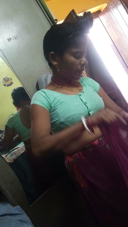 Indische Bihari Frau heiße Nacktfotos
 #95044675