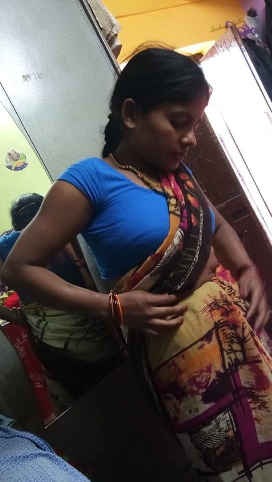 Indische Bihari Frau heiße Nacktfotos
 #95044699