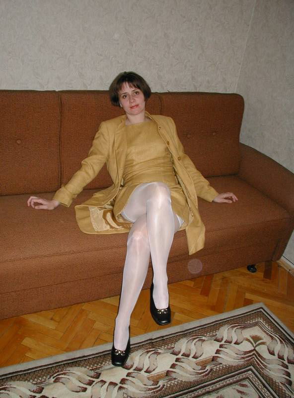 Sexy Amateur russische Hausfrau saugen und ficken mit hubby
 #103228932