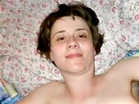 Sexy amateur russe femme au foyer sucer et baiser avec hubby
 #103229012
