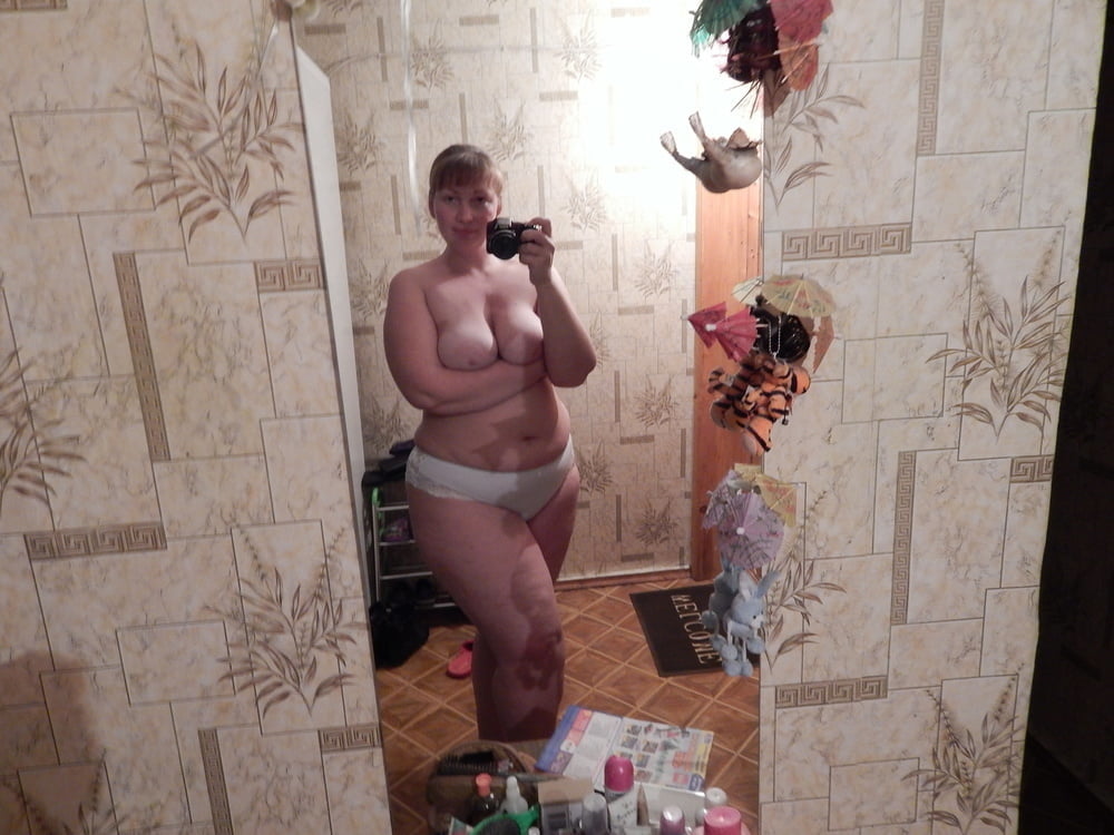 Caderas anchas de las mujeres 308
 #106248862