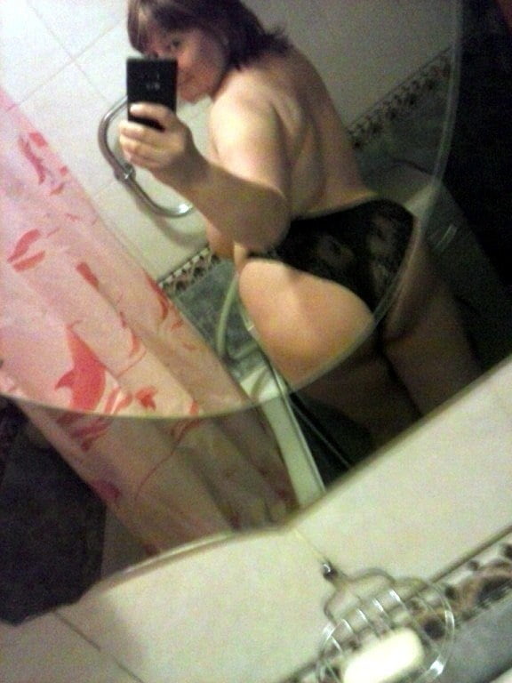 Caderas anchas de las mujeres 308
 #106248880