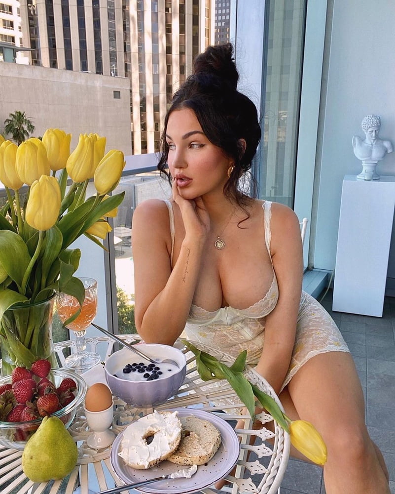 Natalie halcro
 #96294856