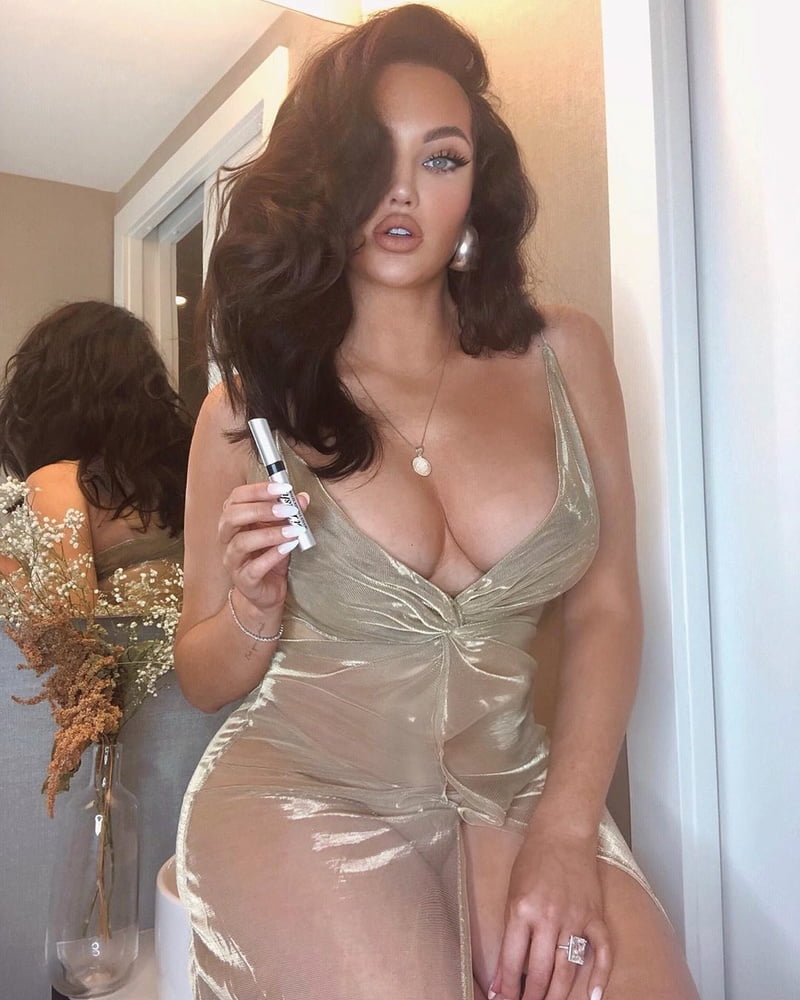 Natalie halcro
 #96294933